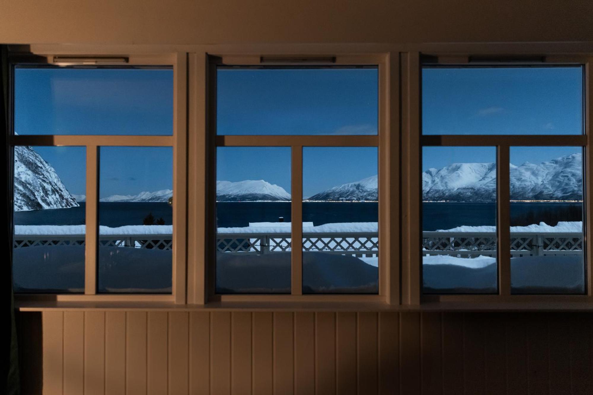 Villa Lyngen View House Koppangen Exterior foto